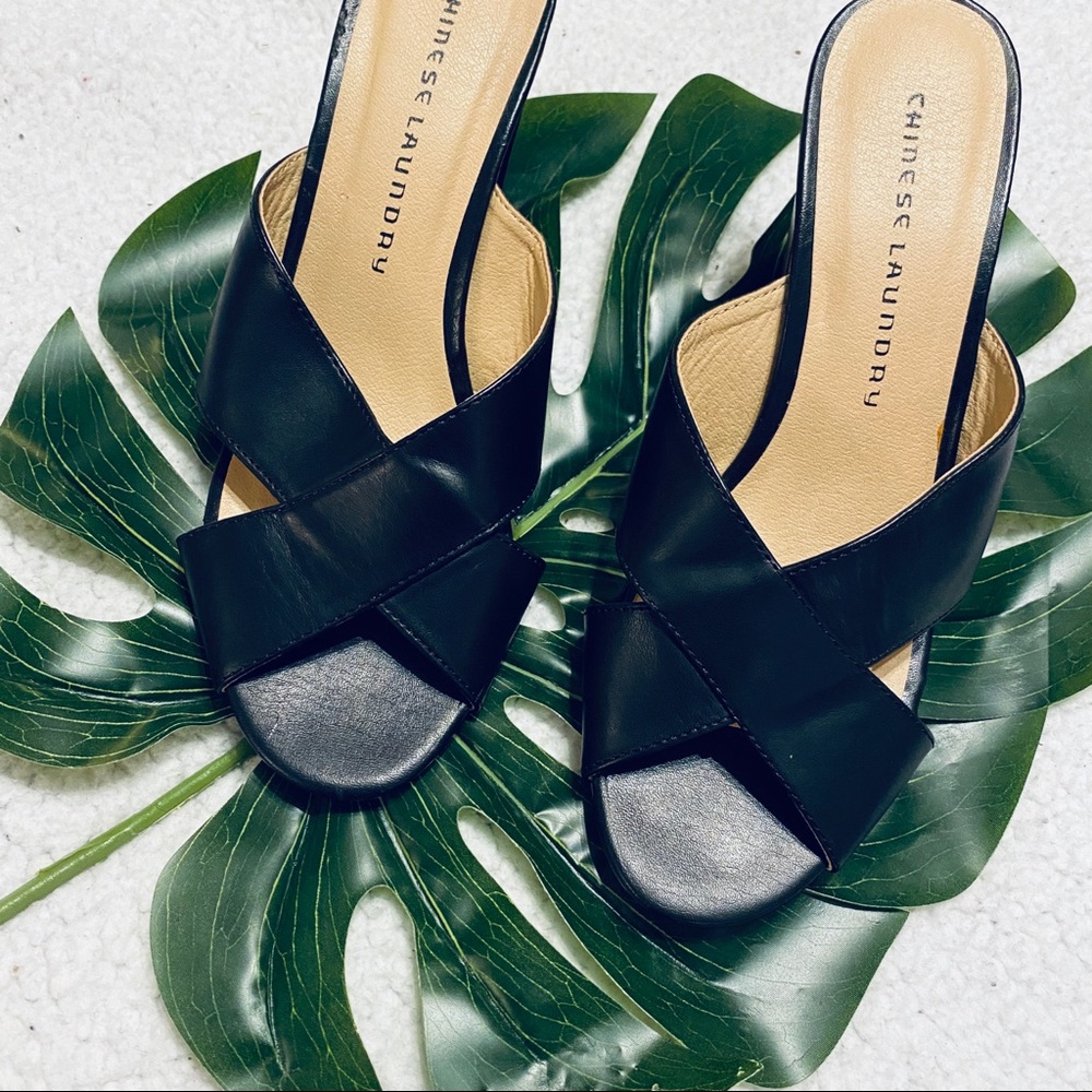 Chinese Laundry Black Z-Belize Wood Block Heel 8.5